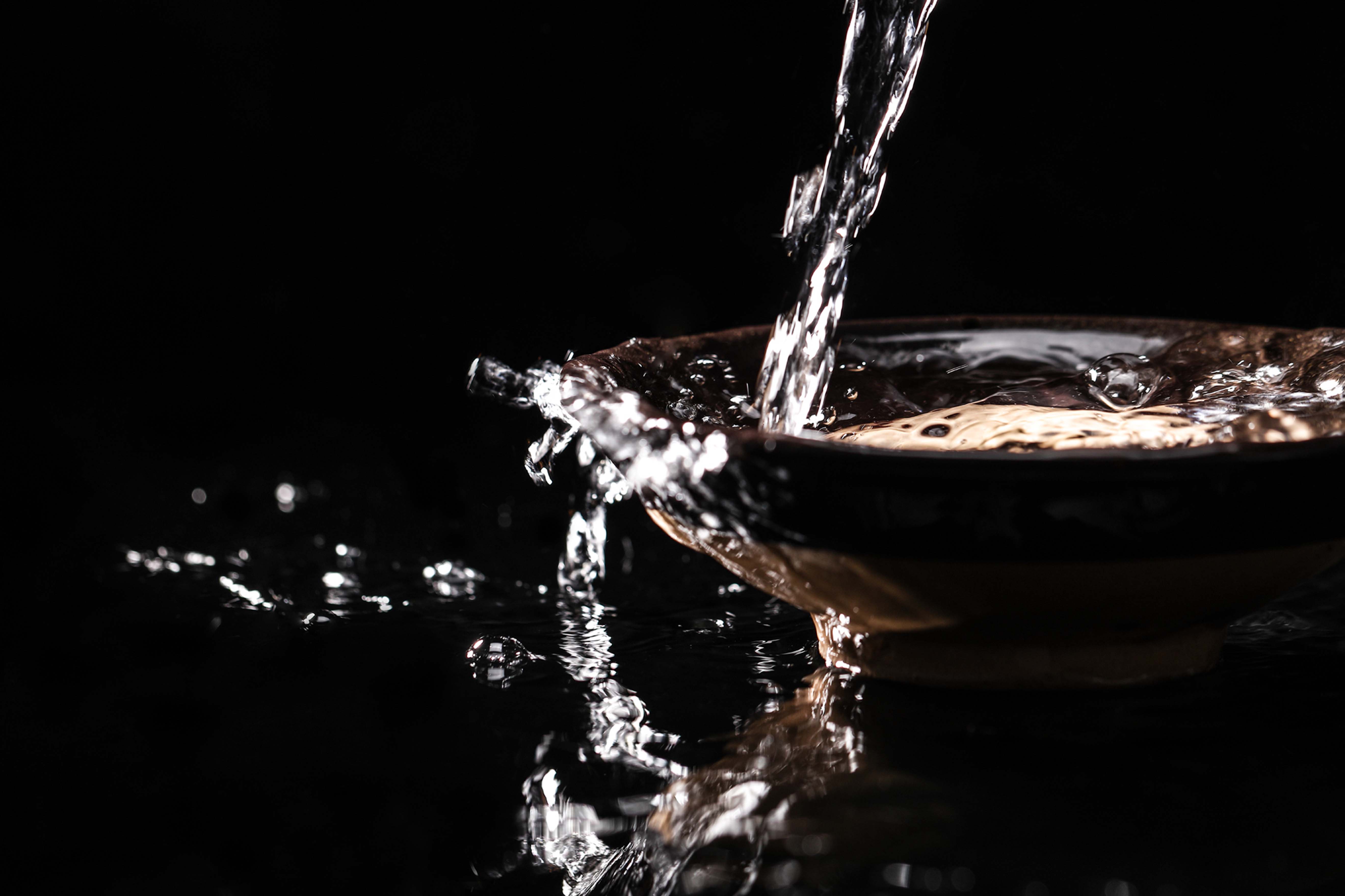 欣賞洋酒包裝瓶設計